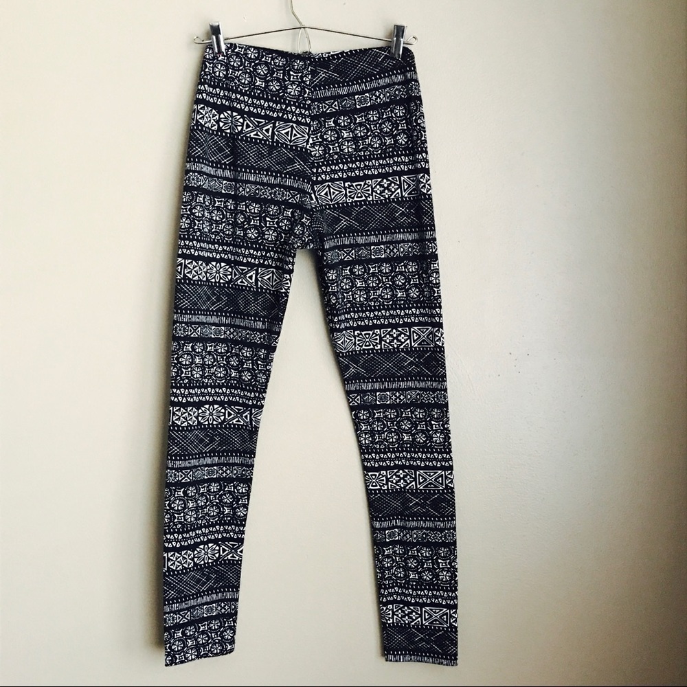 [PacSun] Aztec Linus Print Leggings